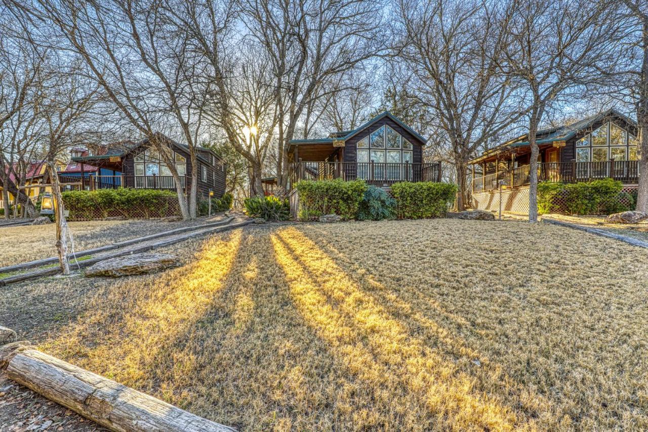 Вілла The Pecan @ Mendelbaum Winery Guest Cabins Фредеріксбург Екстер'єр фото
