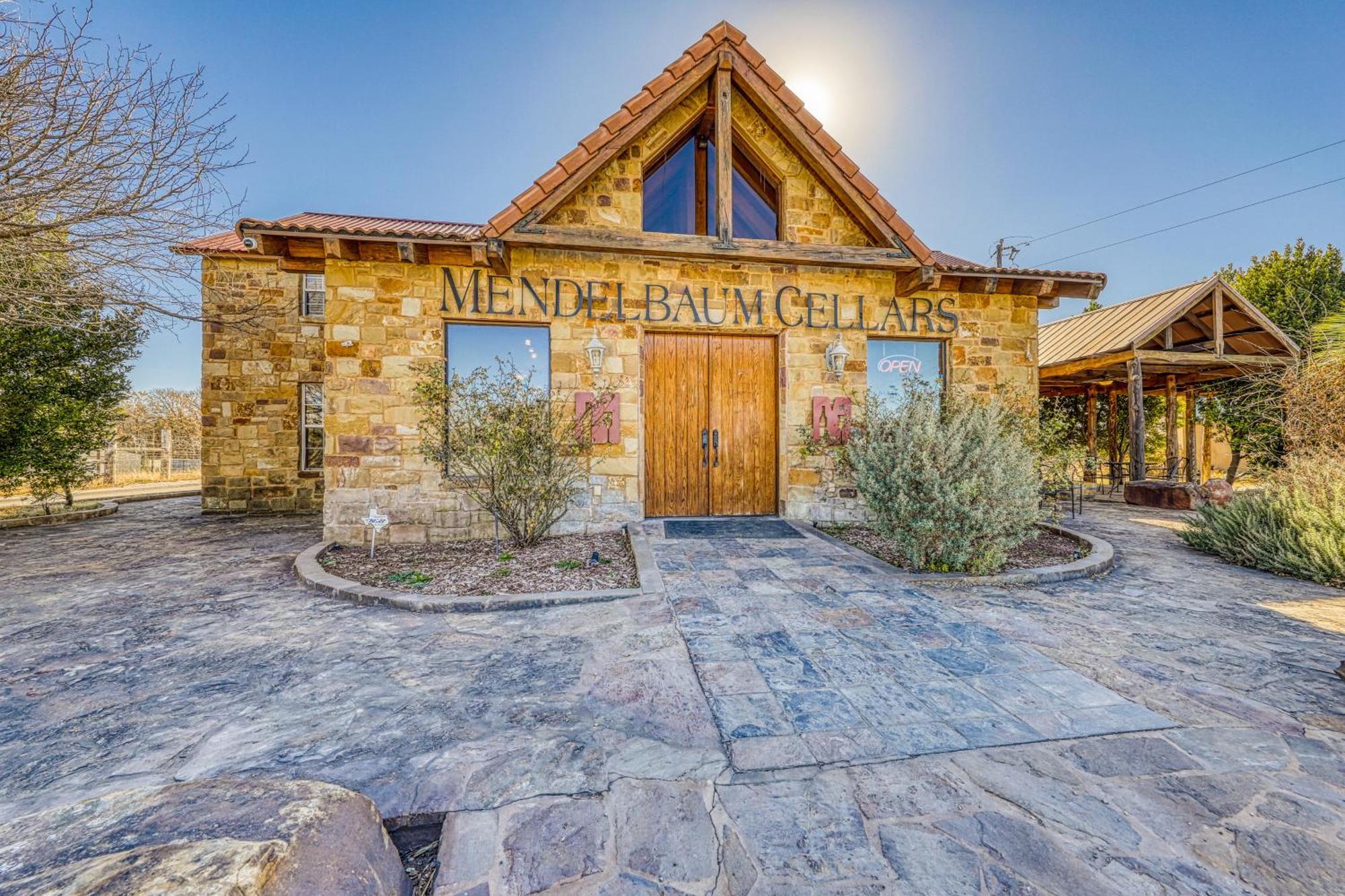 Вілла The Pecan @ Mendelbaum Winery Guest Cabins Фредеріксбург Екстер'єр фото