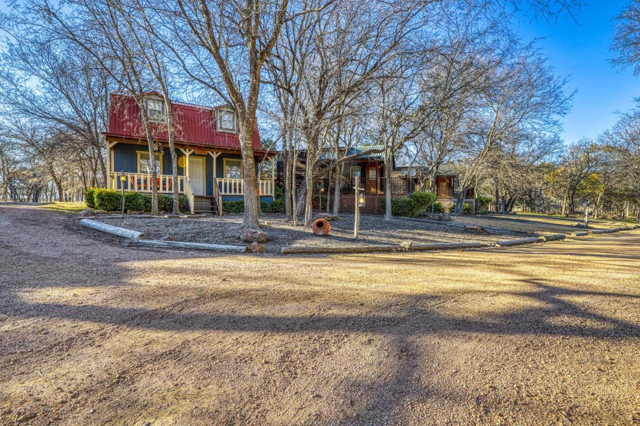 Вілла The Pecan @ Mendelbaum Winery Guest Cabins Фредеріксбург Екстер'єр фото