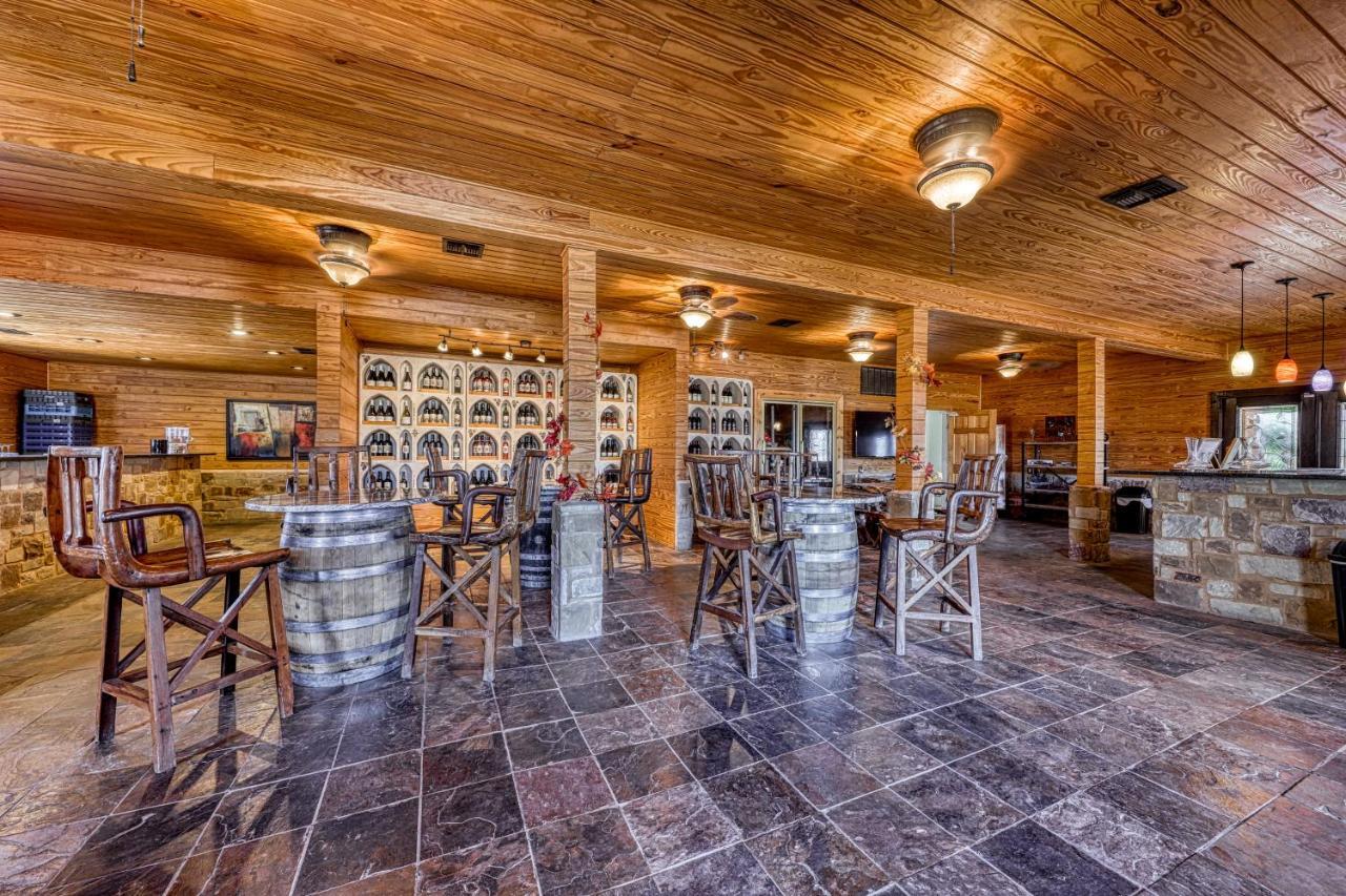 Вілла The Pecan @ Mendelbaum Winery Guest Cabins Фредеріксбург Екстер'єр фото