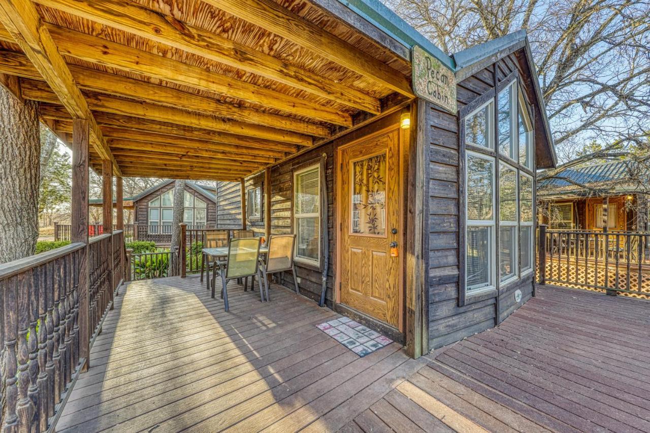 Вілла The Pecan @ Mendelbaum Winery Guest Cabins Фредеріксбург Екстер'єр фото